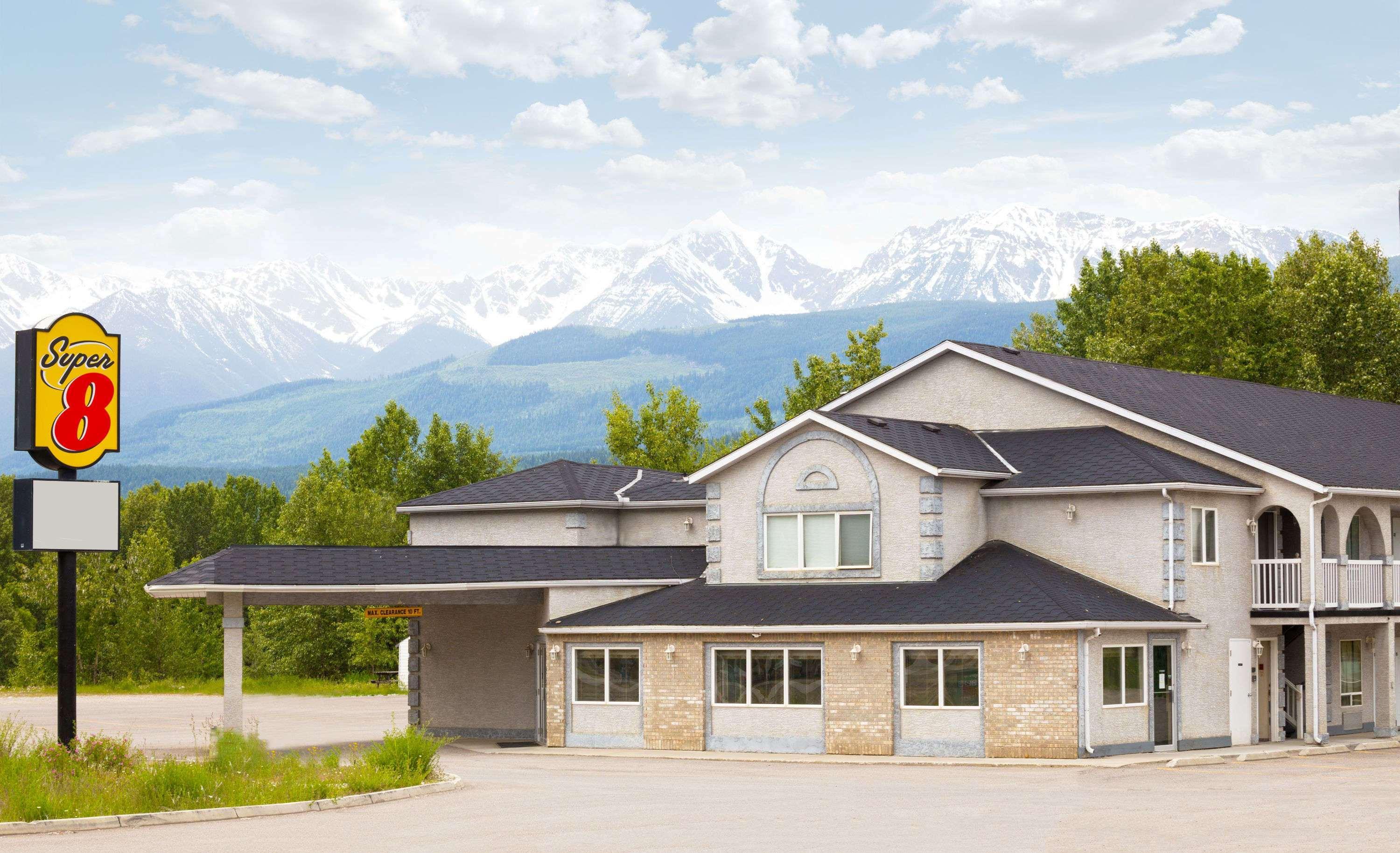 Super 8 By Wyndham Golden Exterior foto